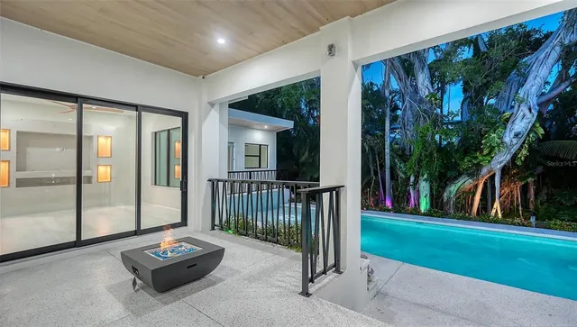 $4,750,000 | 1607 Flower Drive, Sarasota, FL 34239