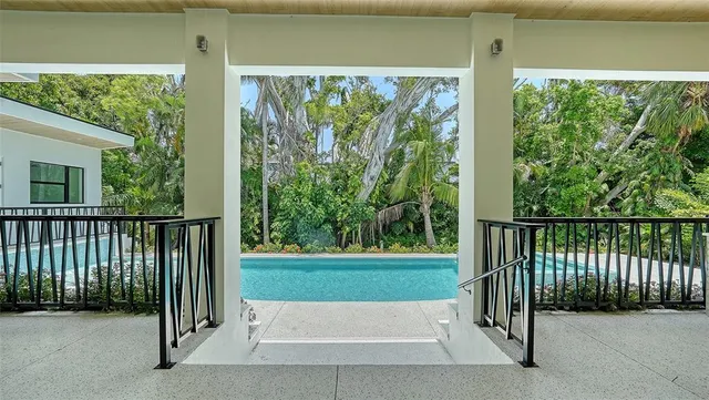 $4,750,000 | 1607 Flower Drive, Sarasota, FL 34239