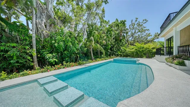 $4,750,000 | 1607 Flower Drive, Sarasota, FL 34239