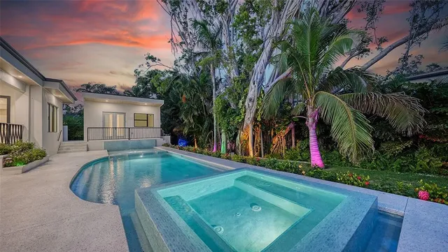 $4,750,000 | 1607 Flower Drive, Sarasota, FL 34239