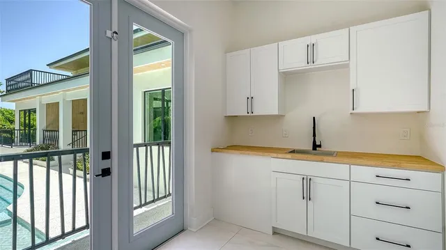 $4,750,000 | 1607 Flower Drive, Sarasota, FL 34239