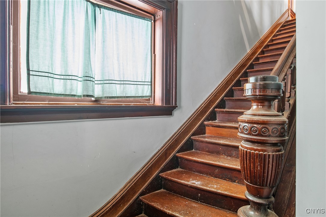 76 East Genesee Street Auburn, NY 13021 - Photo 5 of 44