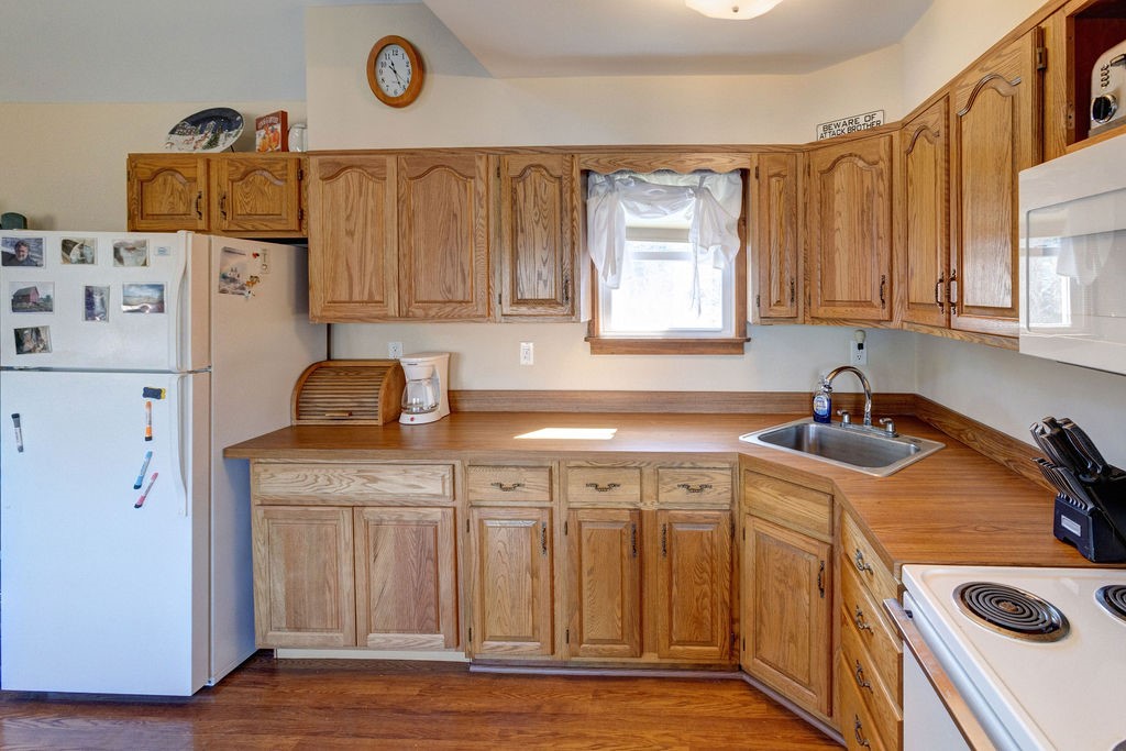 359 Squire Hill Road Roxbury, NY 12474 - Photo 11 of 44