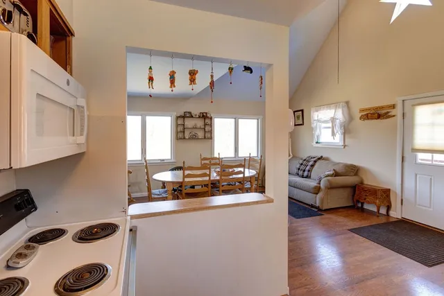 $369,000 | 359 Squire Hill Road, Roxbury, NY 12474