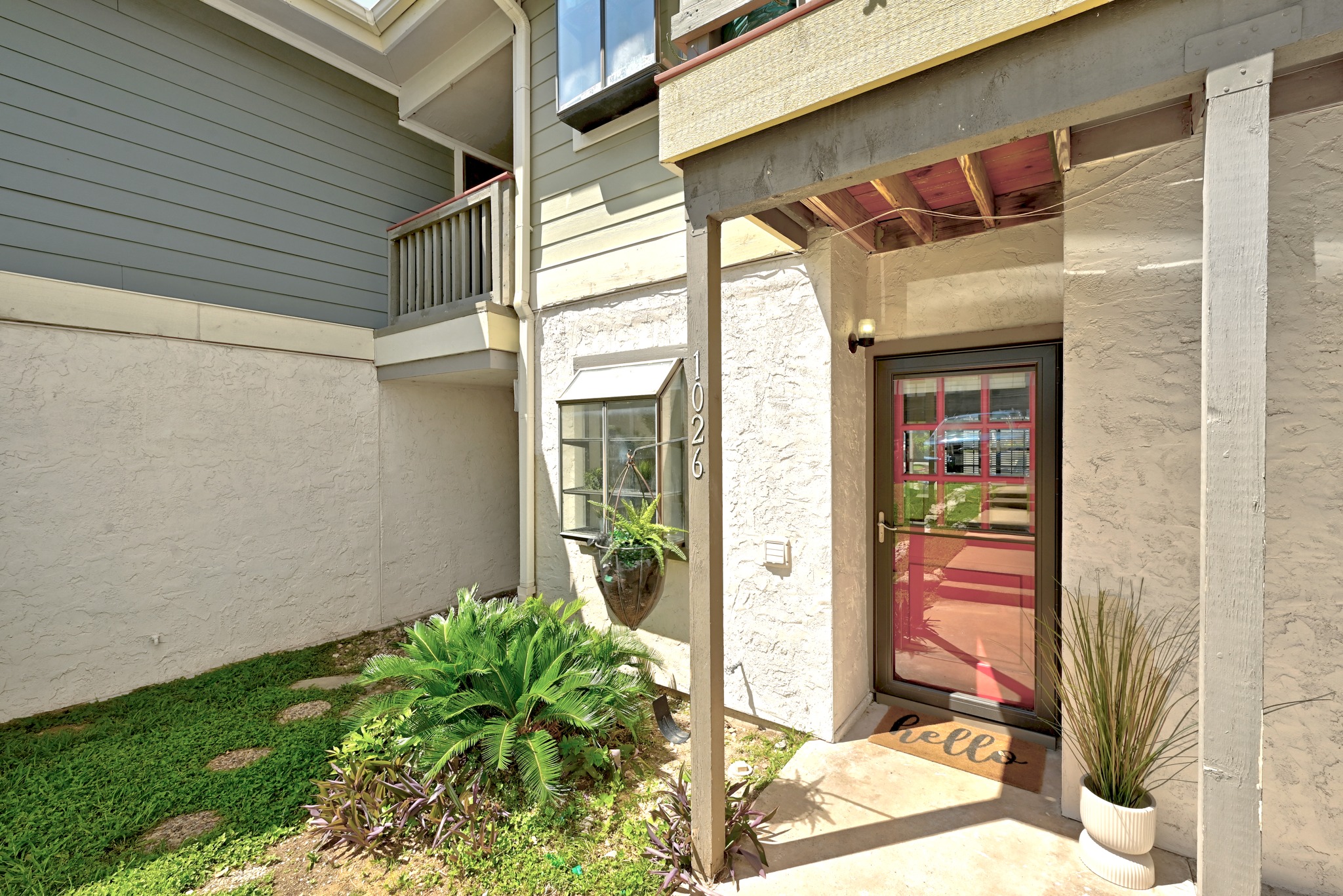 2215 Post Road, Unit 1026 Austin, TX 78704 - Photo 4 of 29 Welcome home! First floor entry makes life easy.