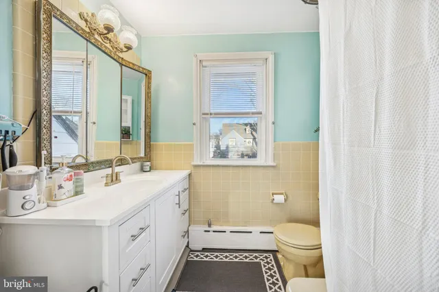 $549,900 | 842 Alexander Avenue, Drexel Hill, PA 19026