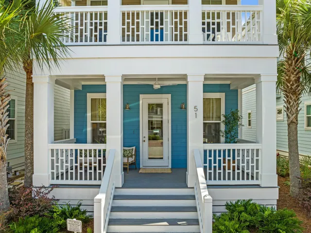 a view of entryway with a potted plant