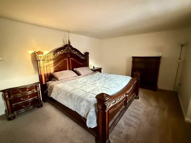 $2,500 | 8 Maylane Drive, Salem, NH 03079