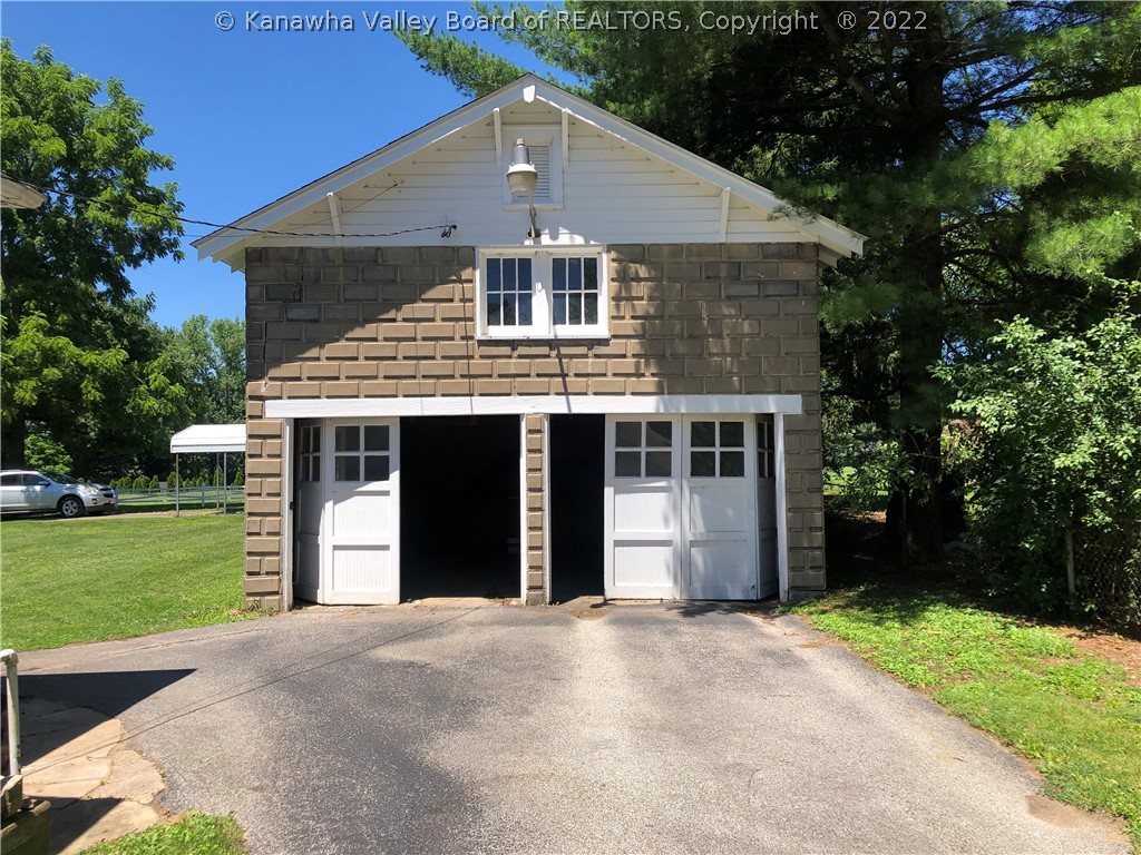 942 Sandhill Road Point Pleasant, WV 25550 - Photo 2 of 41 Gallery Image 2