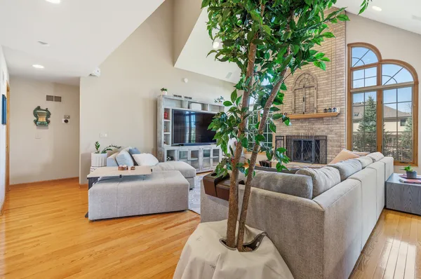 $695,000 | 11924 195th Street, Mokena, IL 60448