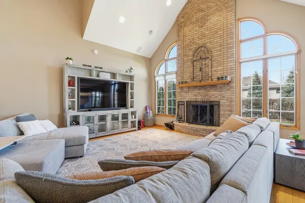 $695,000 | 11924 195th Street, Mokena, IL 60448