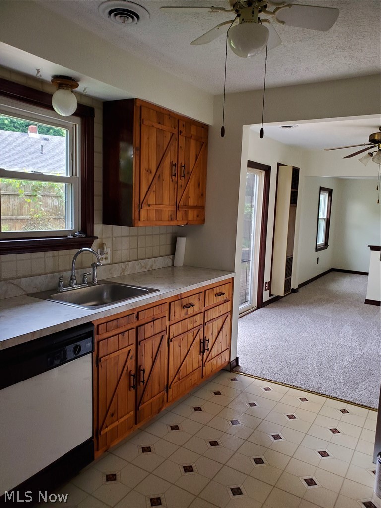 6640 Swetland Road Madison, OH 44057 - Photo 5 of 19 Kitchen