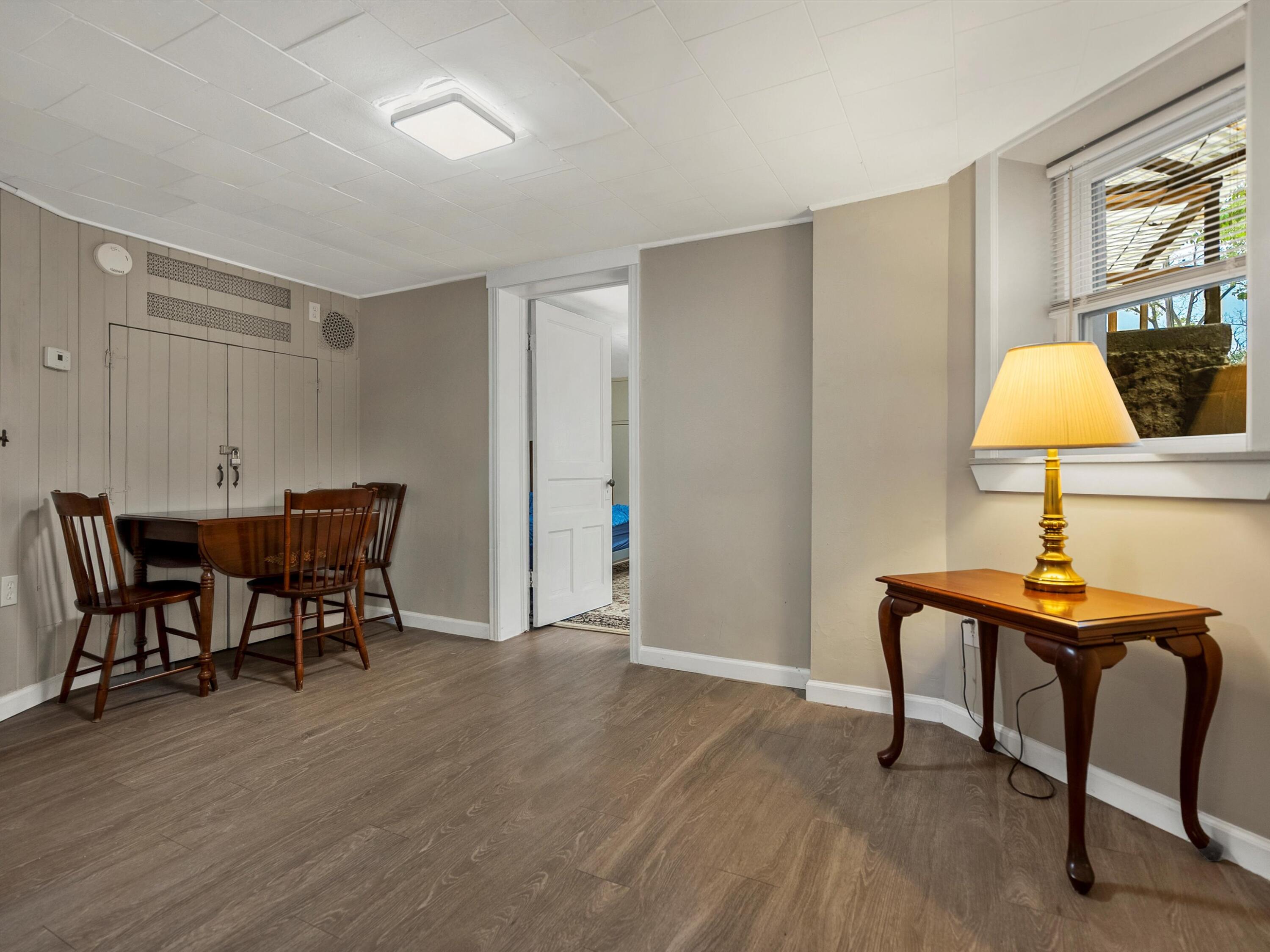 1136 Prospect Street Ann Arbor, MI 48104 - Photo 8 of 67 08-DSC09269