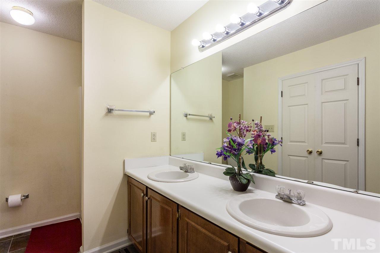 3520 Lytham Place Raleigh, NC 27604 - Photo 22 of 28