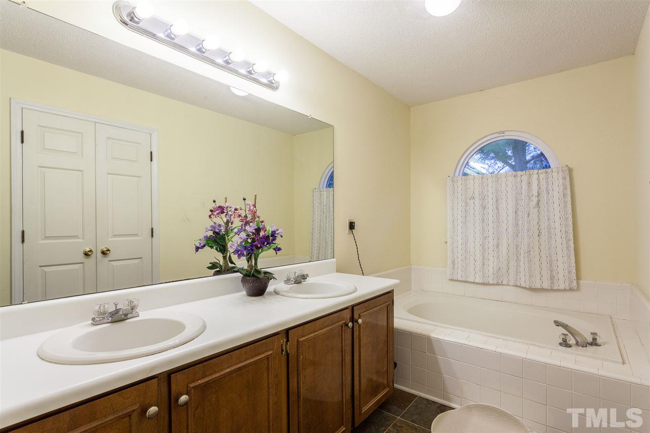 3520 Lytham Place Raleigh, NC 27604 - Photo 23 of 28