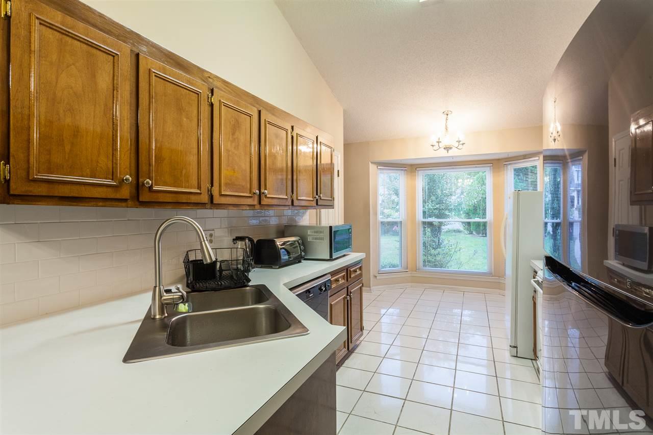3520 Lytham Place Raleigh, NC 27604 - Photo 10 of 28
