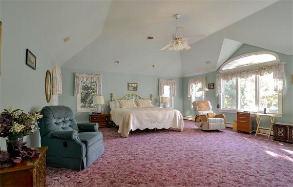 41 Yorkshire Road Dover, MA 02030 - Photo 20 of 29 Gallery Image 20
