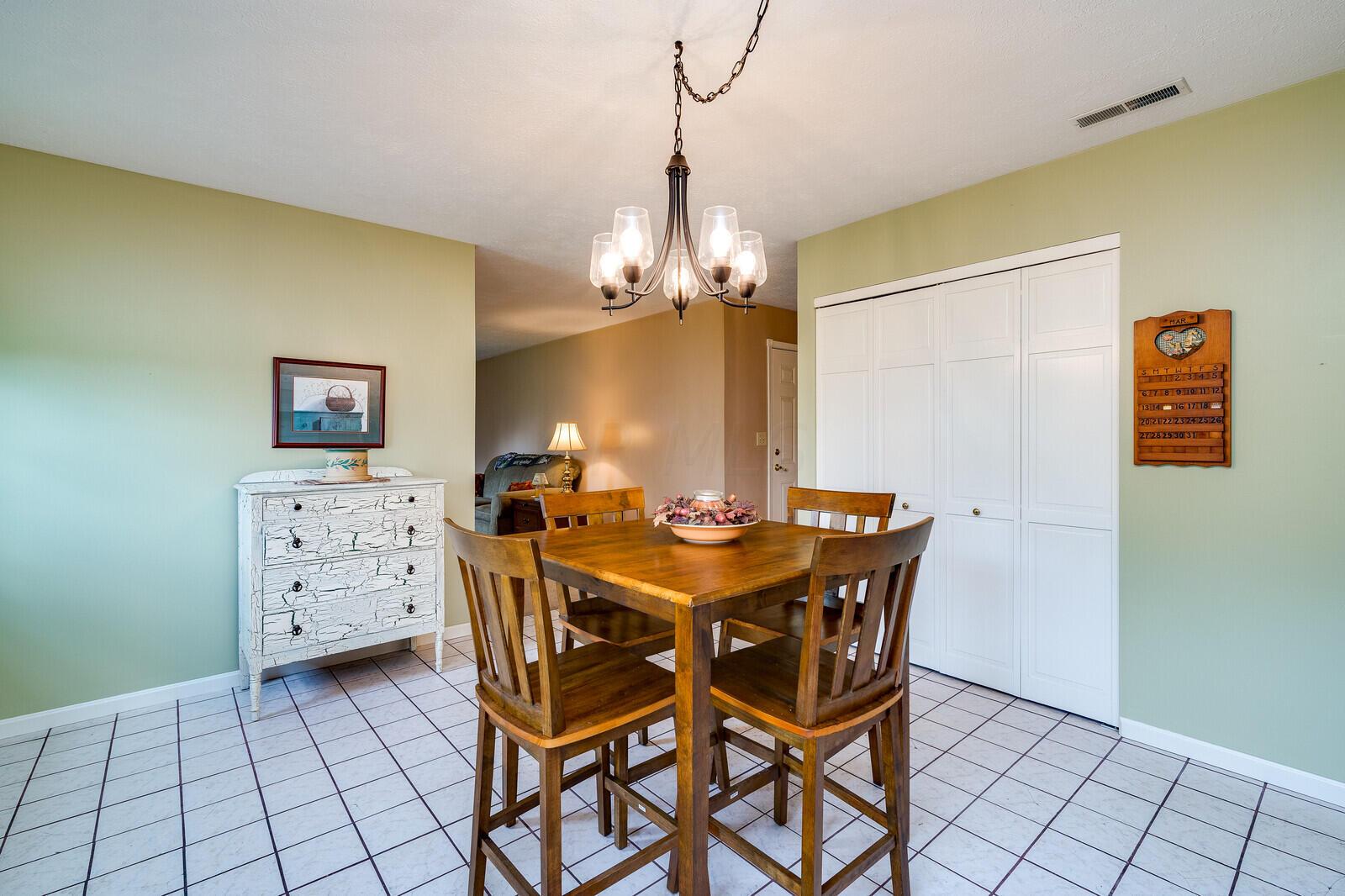 5562 Decker Road Franklin, OH 45005 - Photo 16 of 36 16_DaytonHomePhoto16_mls