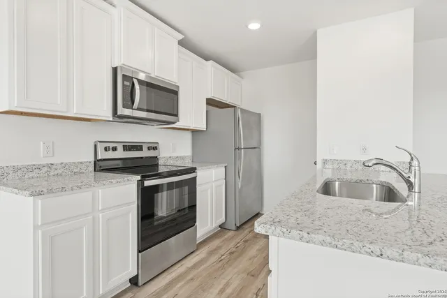 $248,900 | 16108 Farmer, Lytle, TX 78052