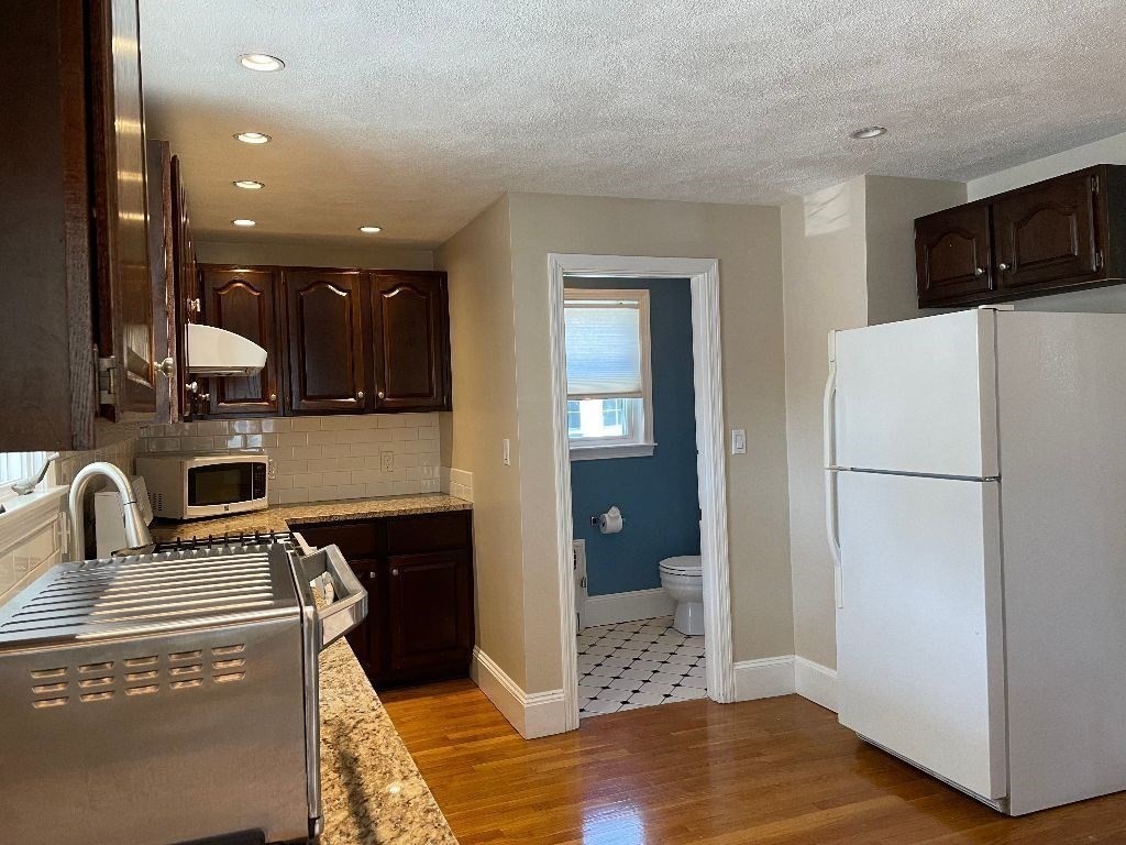 28 Theresa Avenue Lexington, MA 02420 - Photo 6 of 20