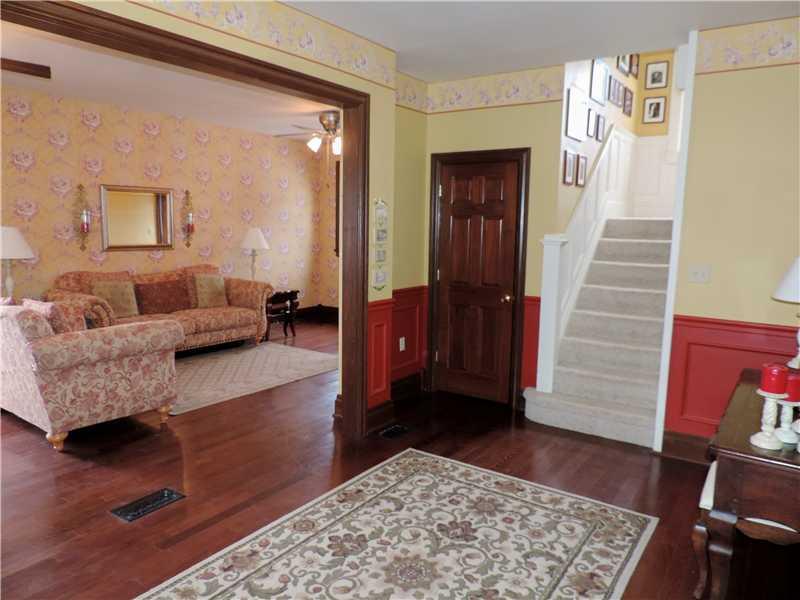 155 Highway 356 Apollo, PA 15613 - Photo 3 of 25 Entry/Foyer.