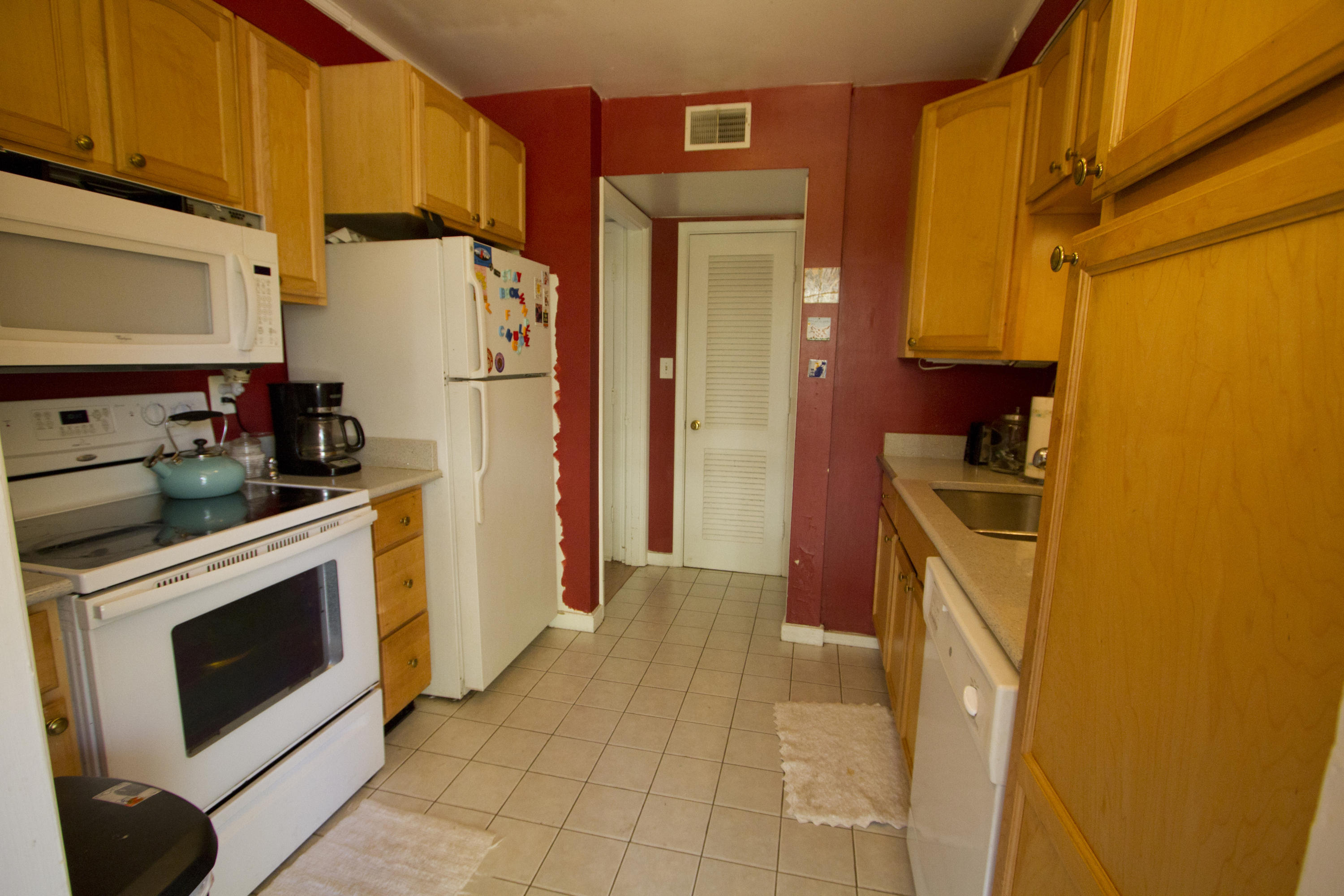 173 Rutledge Avenue, Unit T Charleston, SC 29403 - Photo 18 of 29 173 Rutledge Unit T