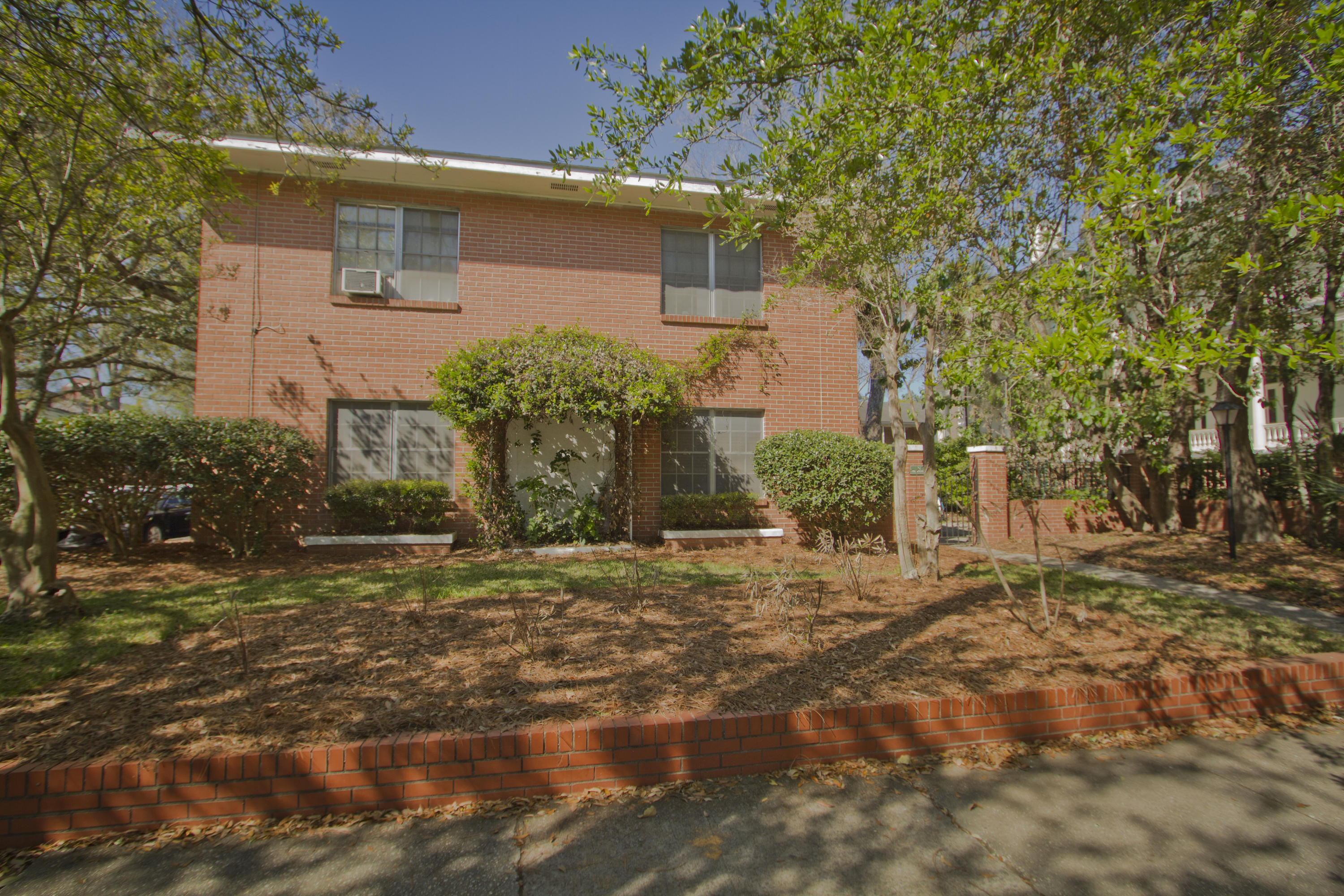173 Rutledge Avenue, Unit T Charleston, SC 29403 - Photo 3 of 29 173 Rutledge Unit T