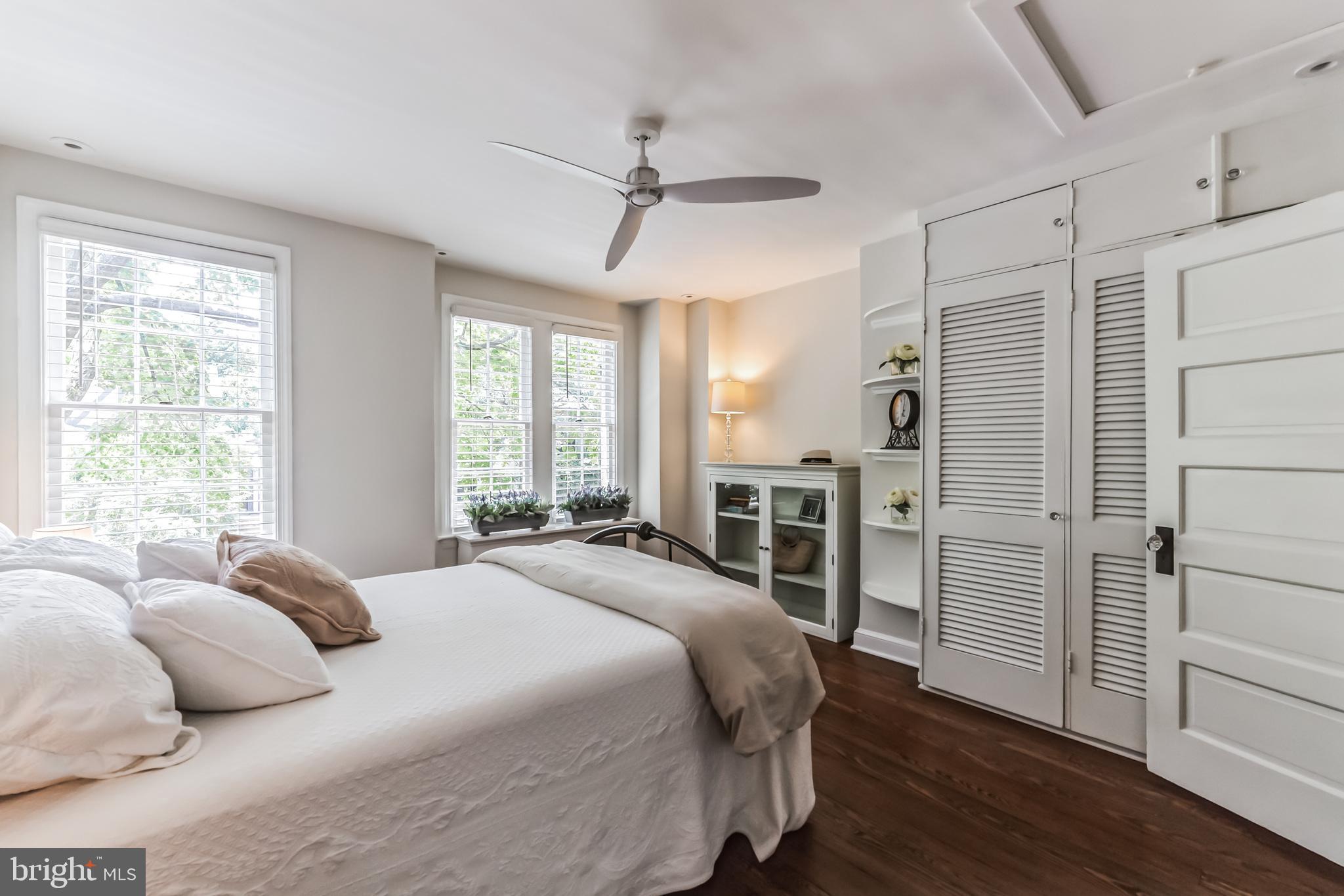 1555 33rd Street Northwest Washington, DC 20007 - Photo 12 of 32 Bedroom 1