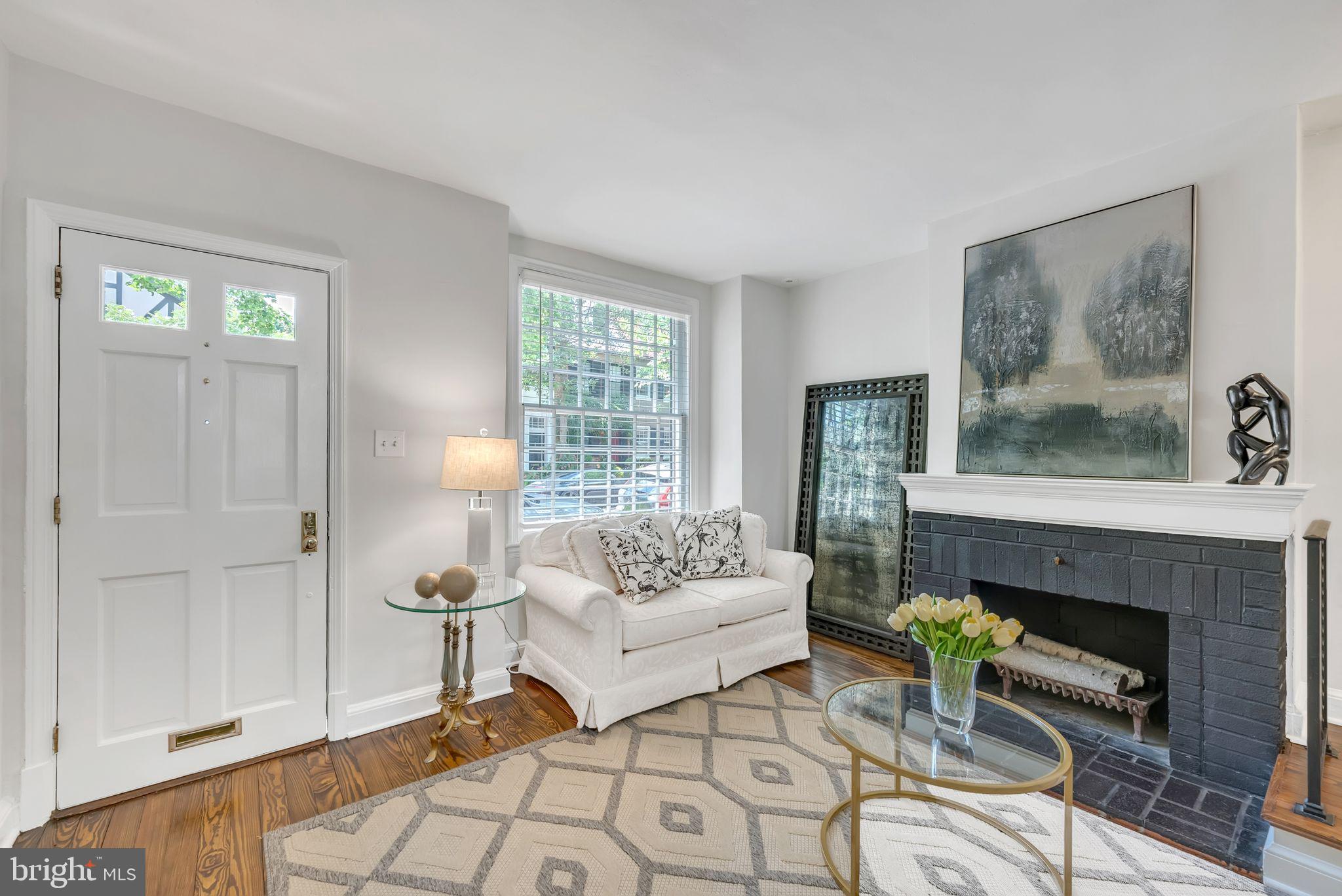 1555 33rd Street Northwest Washington, DC 20007 - Photo 2 of 32 Living Room