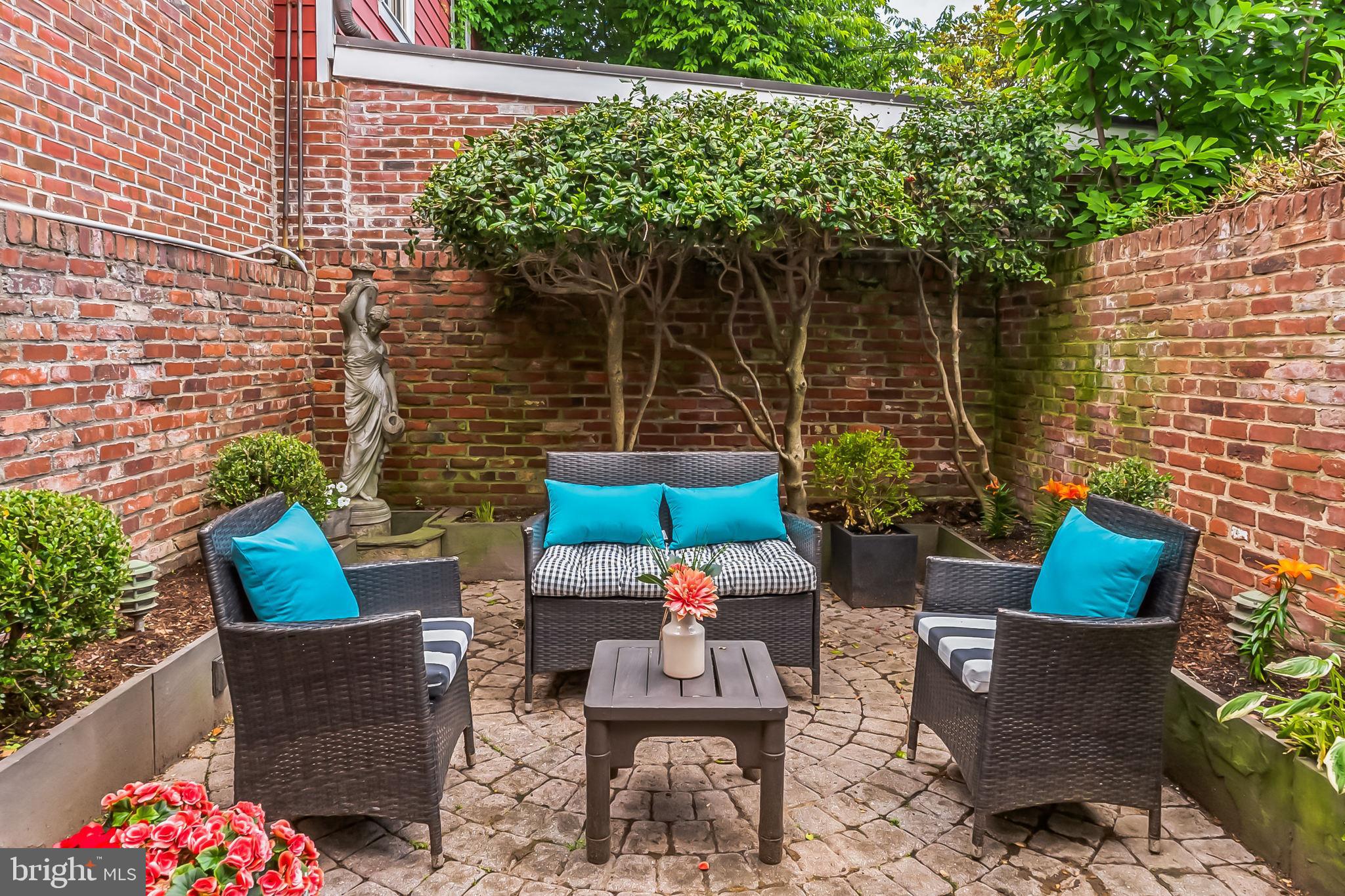 1555 33rd Street Northwest Washington, DC 20007 - Photo 29 of 32 Patio