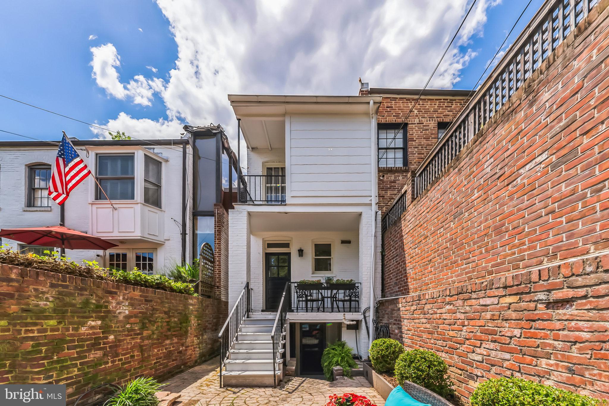 1555 33rd Street Northwest Washington, DC 20007 - Photo 31 of 32 Backyard & Patio