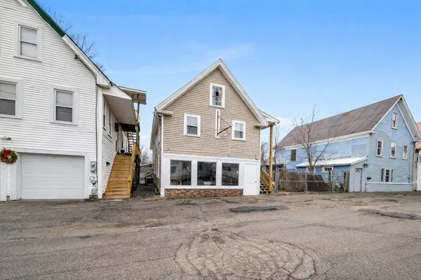 $275,000 | 13 Mechanic Street, Farmington, NH 03835