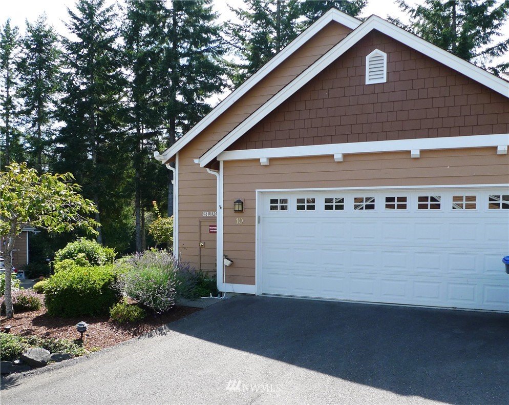 321 East Soderberg Road, Unit 10 Allyn, WA 98524 - Photo 2 of 7 Gallery Image 2