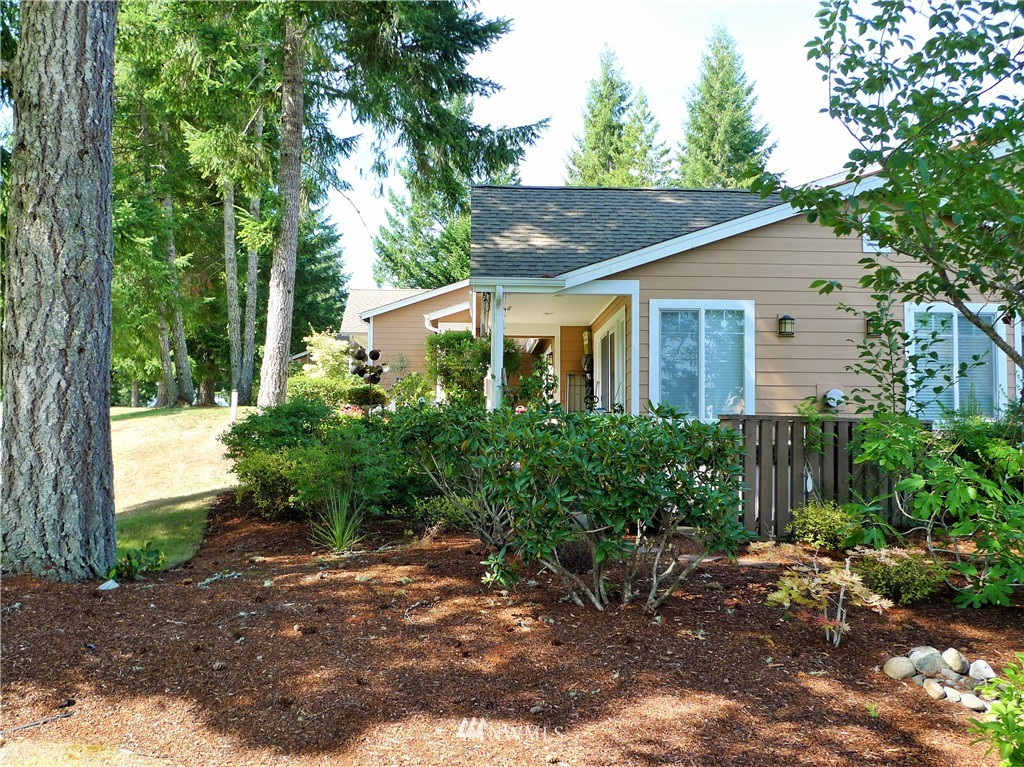 321 East Soderberg Road, Unit 10 Allyn, WA 98524 - Photo 5 of 7 Gallery Image 5