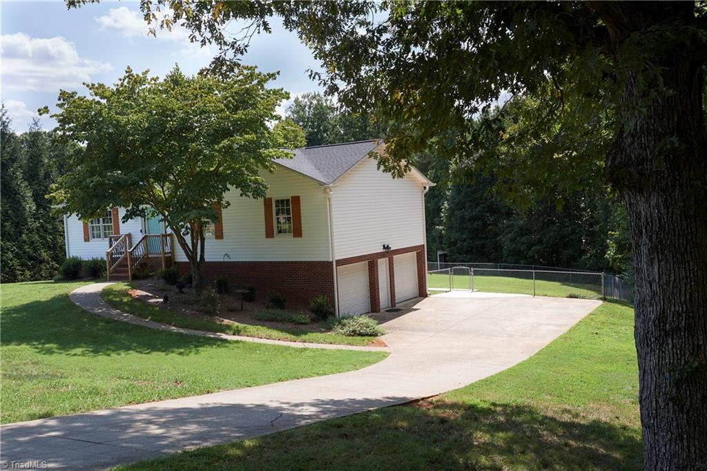 7501 McGee Road Rural Hall, NC 27045 - Photo 5 of 26