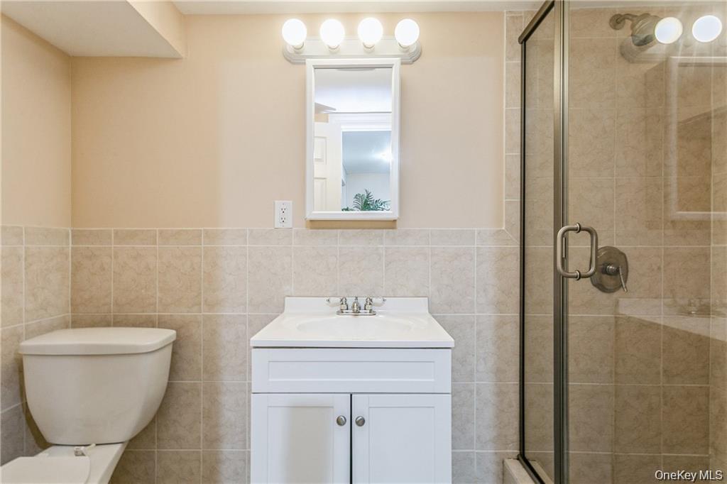 39 Croydon Road Yonkers, NY 10710 - Photo 12 of 36