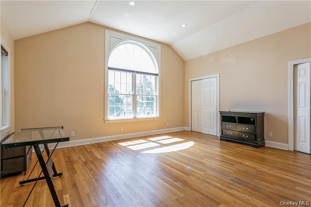 39 Croydon Road Yonkers, NY 10710 - Photo 14 of 36