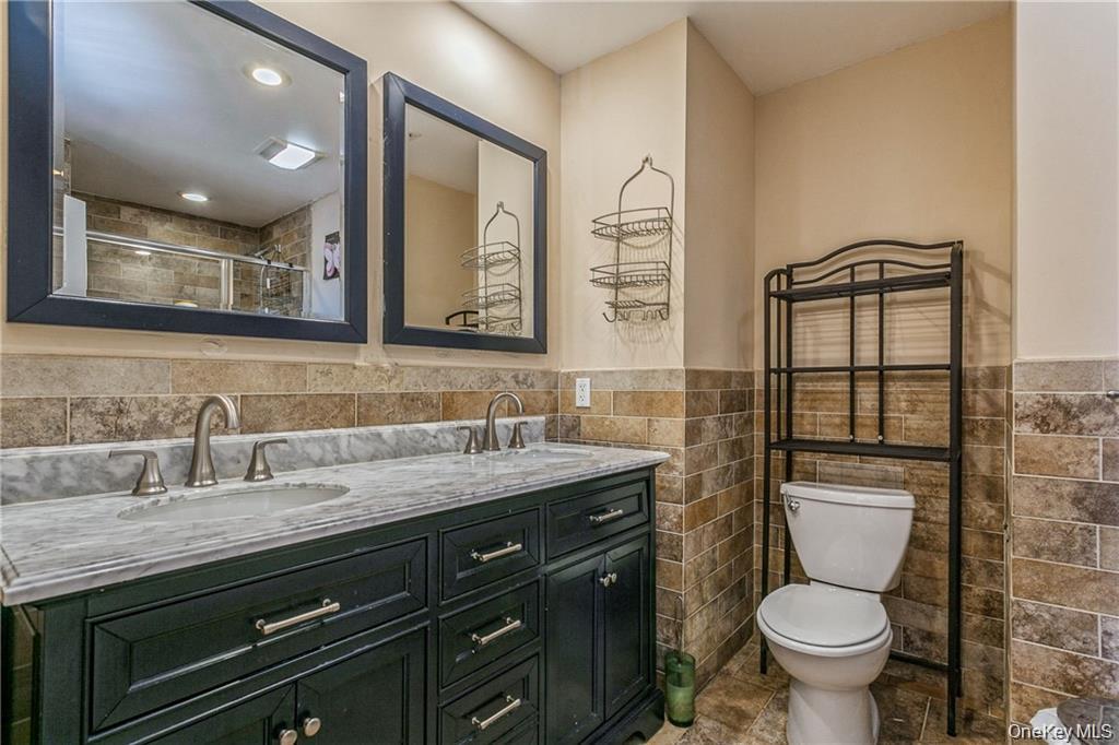 39 Croydon Road Yonkers, NY 10710 - Photo 15 of 36