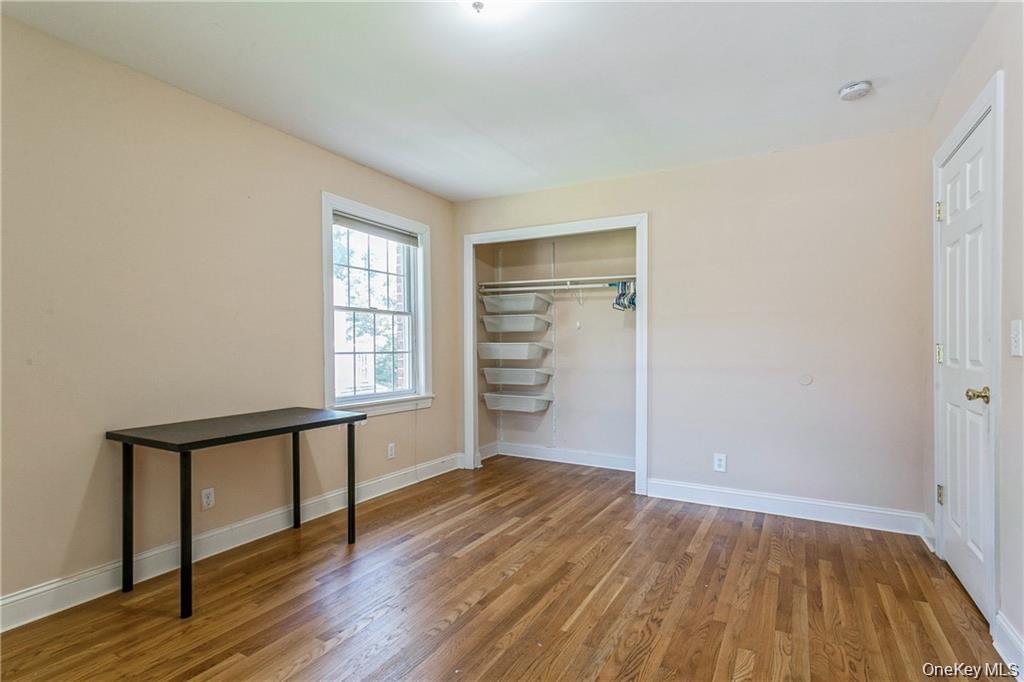 39 Croydon Road Yonkers, NY 10710 - Photo 20 of 36