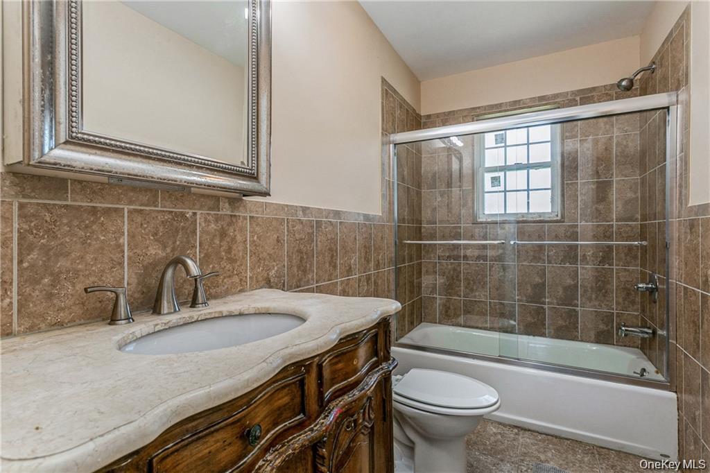 39 Croydon Road Yonkers, NY 10710 - Photo 22 of 36