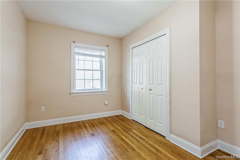 39 Croydon Road Yonkers, NY 10710 - Photo 23 of 36