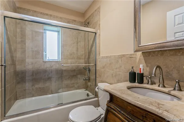 $5,250 | 39 Croydon Road, Yonkers, NY 10710