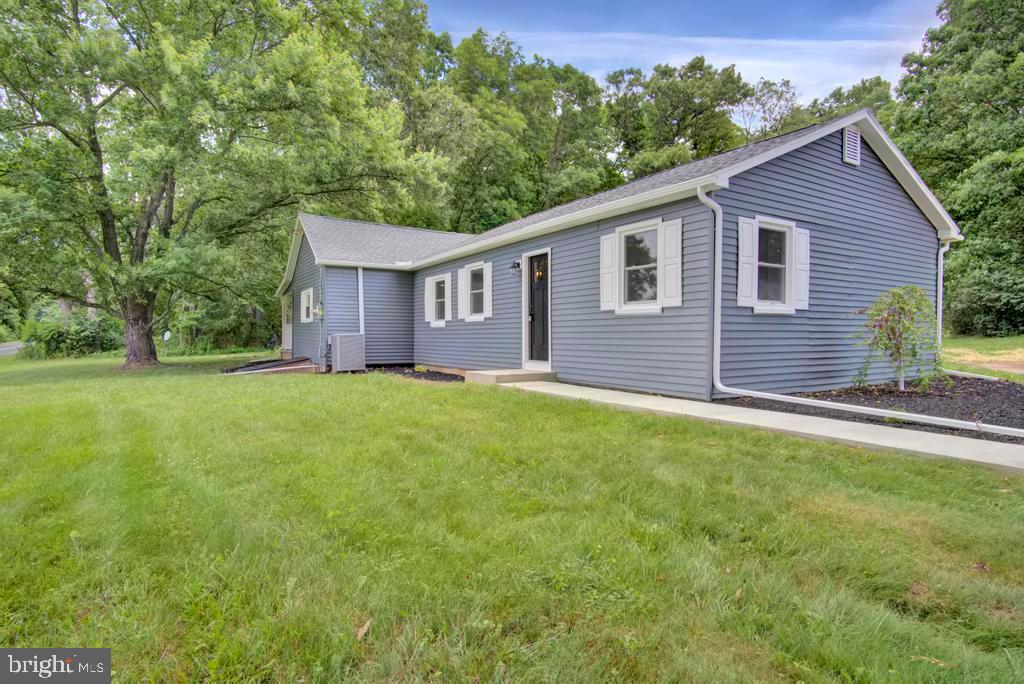 40 Schottie Road Littlestown, PA 17340 - Photo 3 of 45