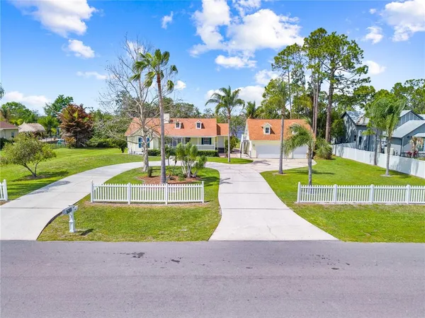 $812,524 | 6935 Big Bend Drive, St. Cloud, FL 34771