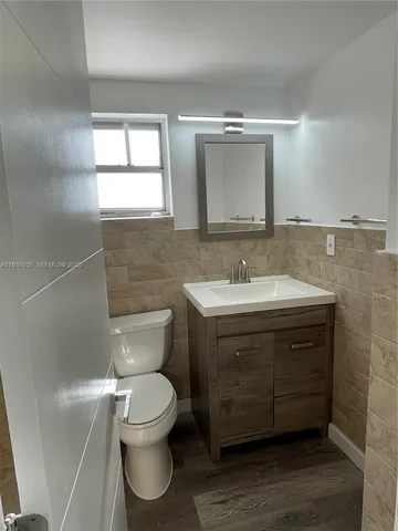 $1,700 | 400 Kings Point Drive, Unit 1131, Sunny Isles Beach, FL 33160