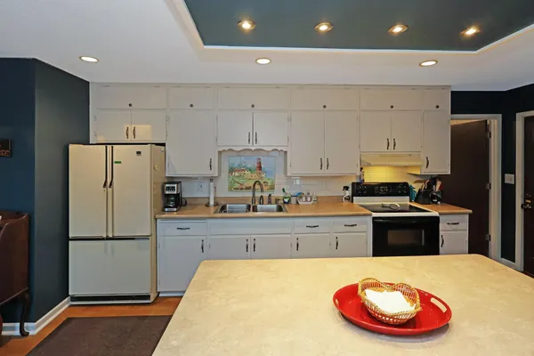 $300,000 | 1946 Lake Street East, Osakis, MN 56360