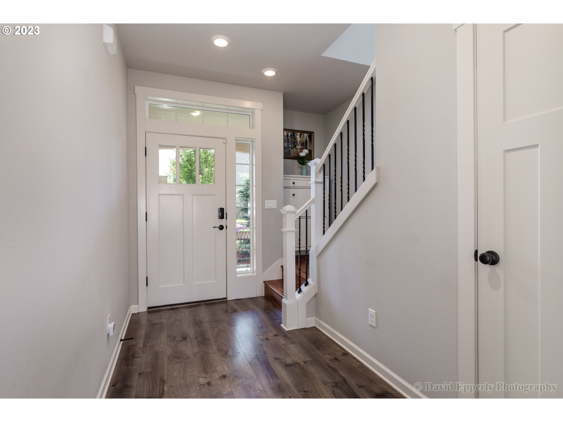 51549 Southwest 6th Street Scappoose, OR 97056 - Photo 5 of 28 Gallery Image 5
