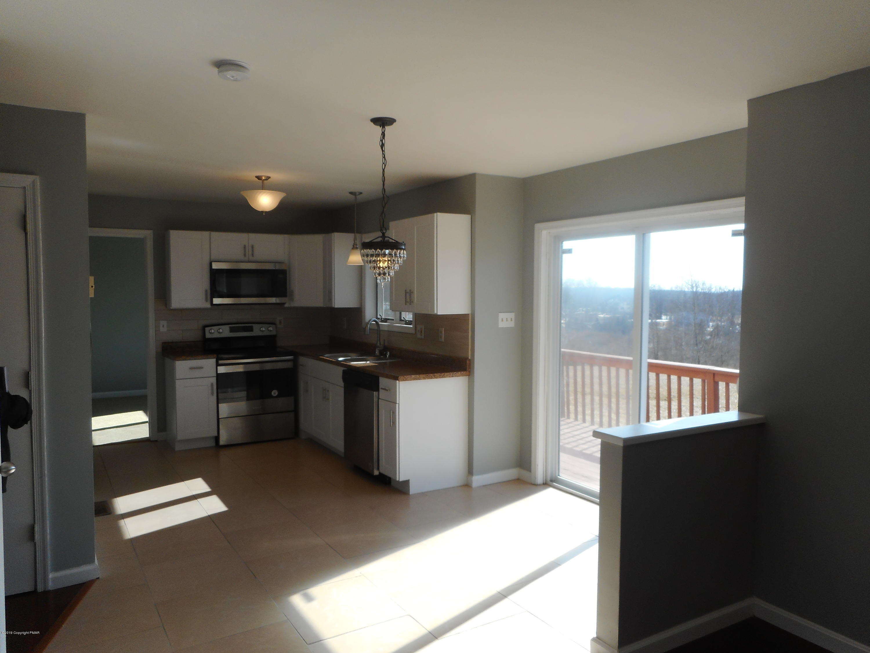 104 Pennbrook Road Stroudsburg, PA 18360 - Photo 6 of 47 DSCN1449