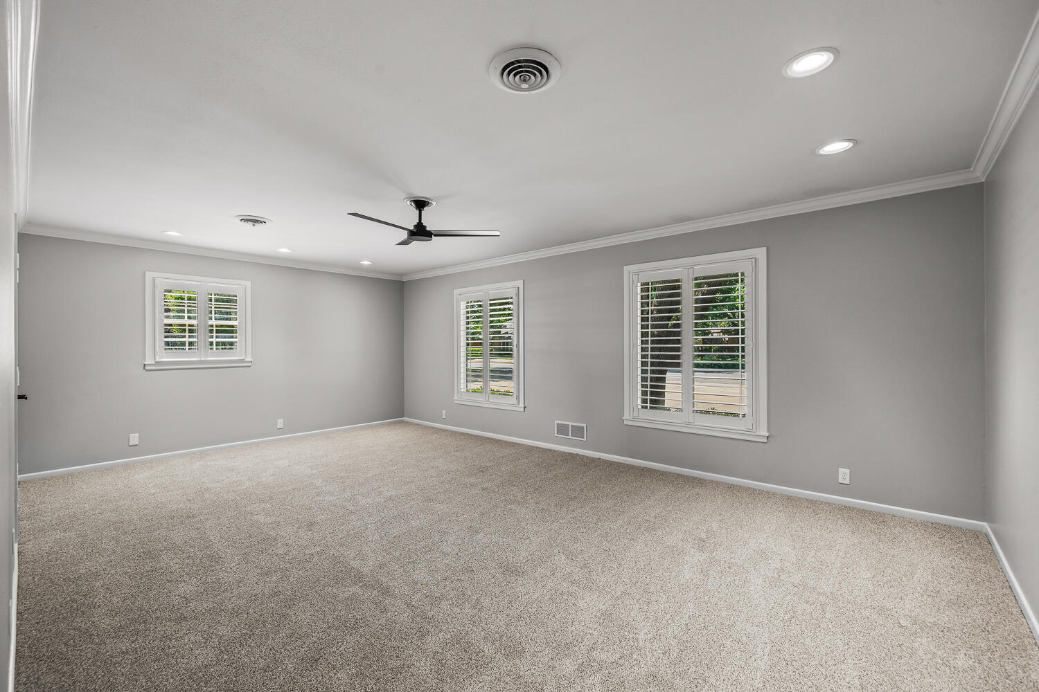 4409 10th Street Lubbock, TX 79416 - Photo 23 of 54 4409 10th St grey walls-1