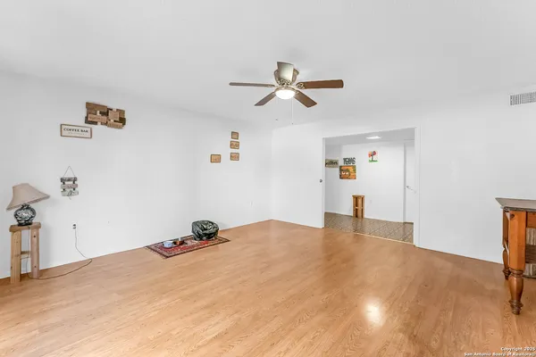 $1,550 | 3803 Barrington Street, Unit 5B, San Antonio, TX 78217